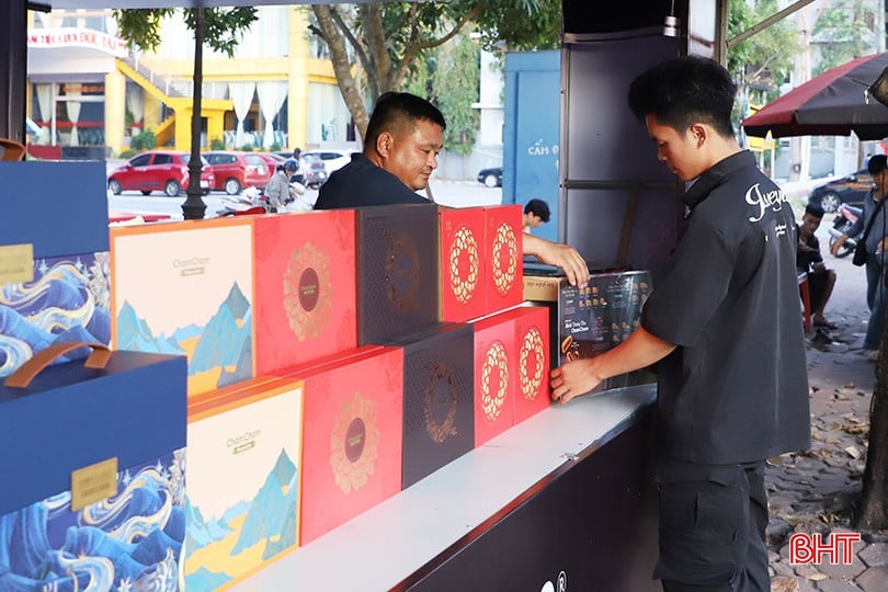 Các đơn vị kinh doanh dự báo thị trường bánh trung thu sẽ sôi động hơn khi bước vào tháng 8 âm lịch.