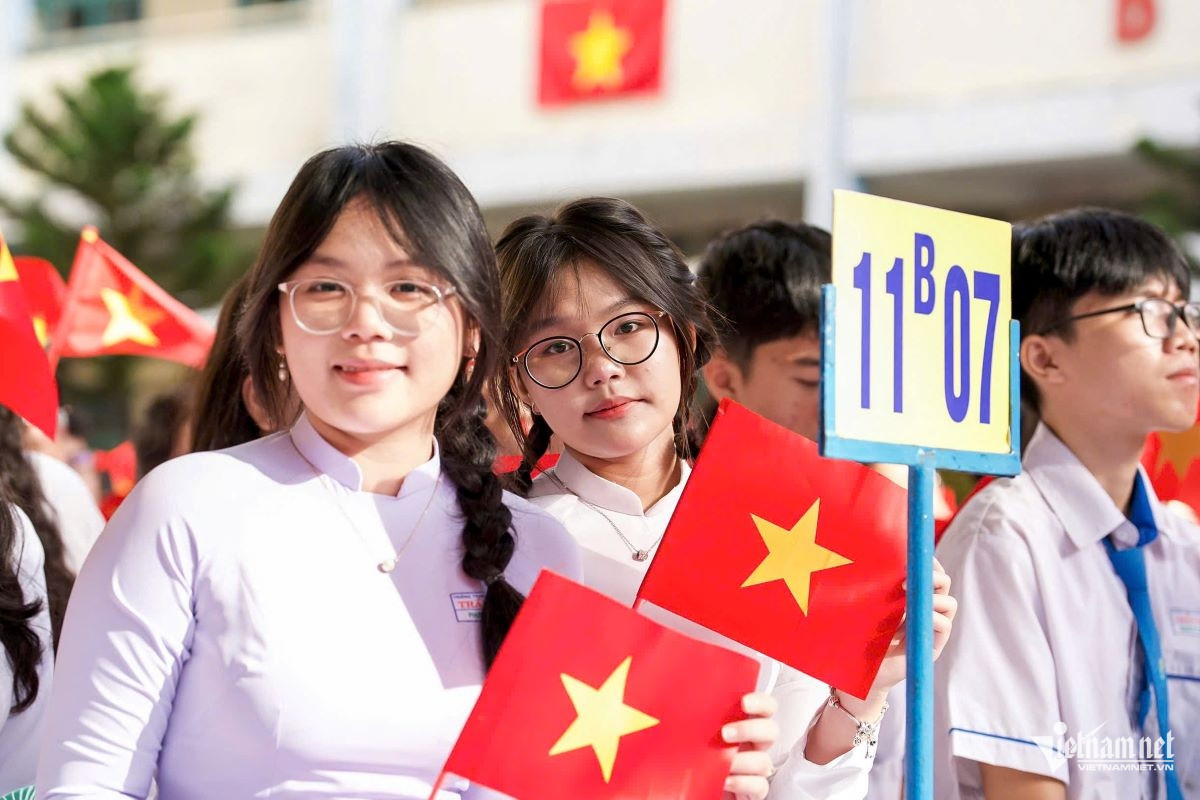 W-សិស្សនៃ HCMC.jpg