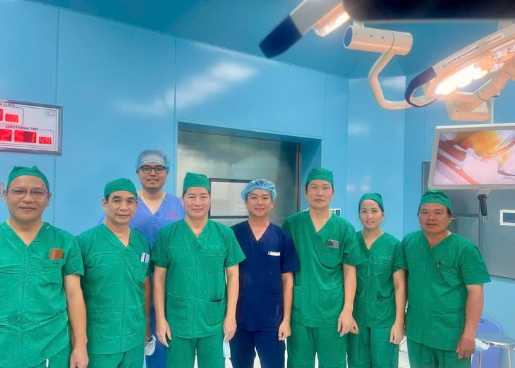 Cứu thanh niên bị tai nạn giao thông nguy kịch tại đặc khu Côn Đảo - Ảnh 2.