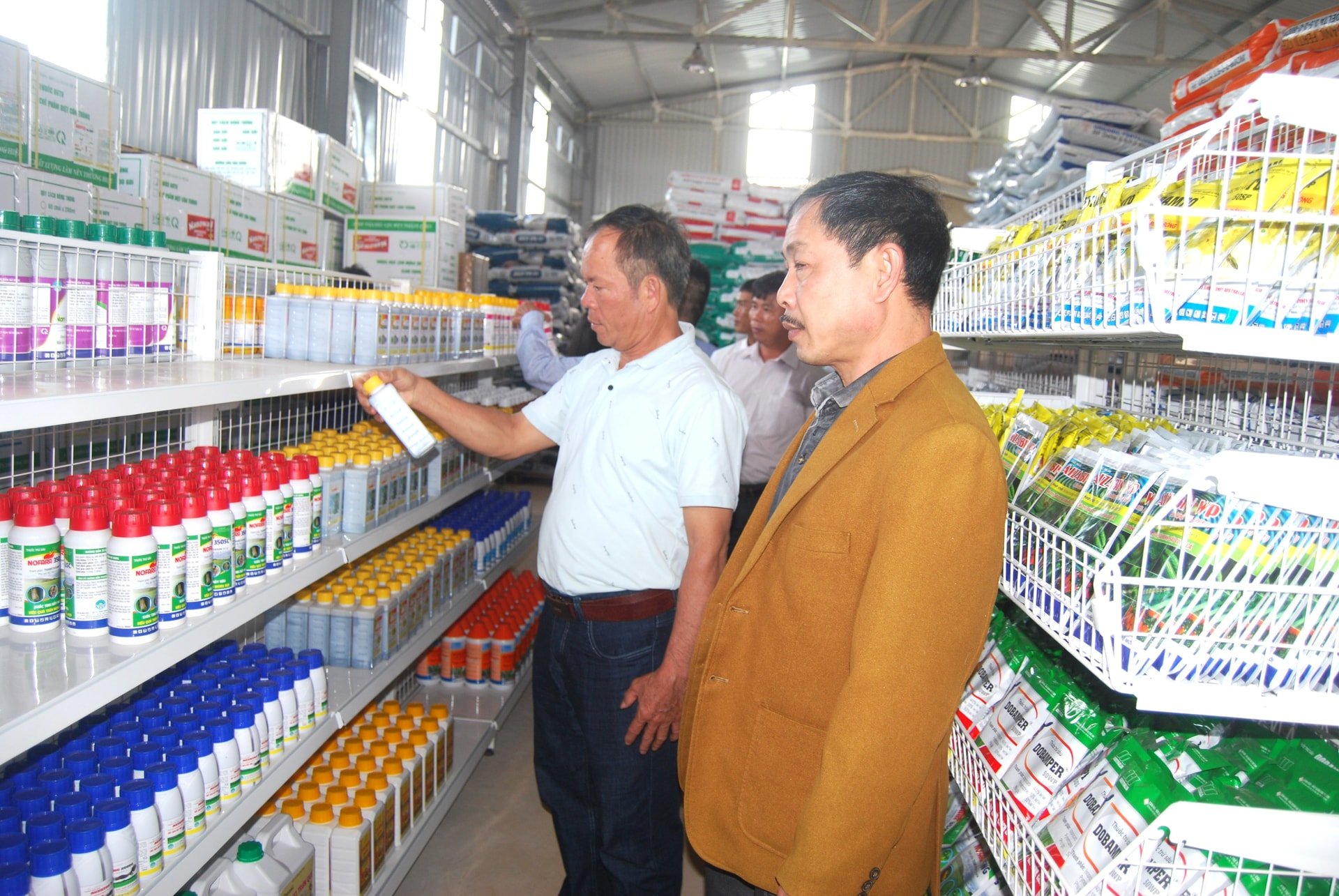 The number of agricultural material production and trading establishments is growing in Lam Dong (2)