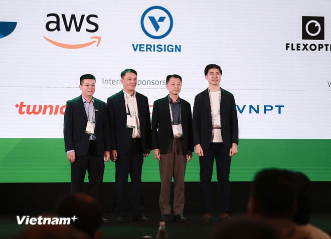 vnp-apnic60-vnnic-03.jpg