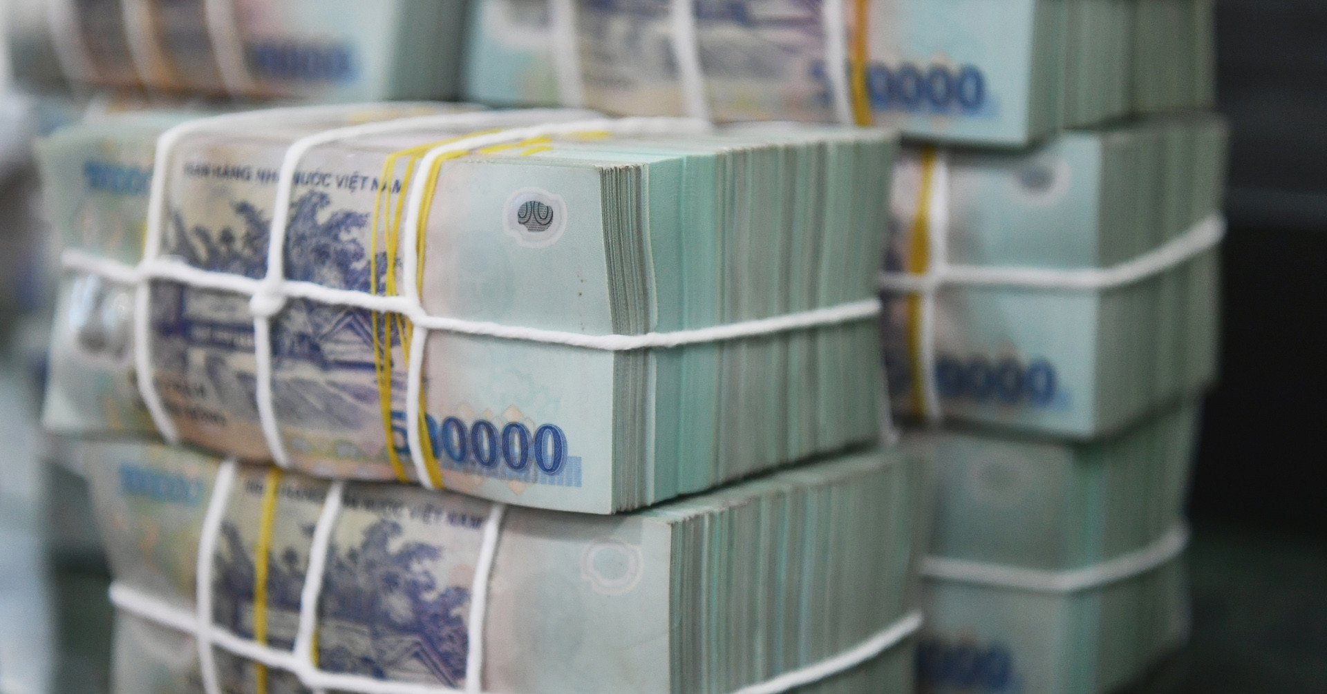 Nợ công 2025-2027: Chính phủ vay tối đa 2,2 triệu tỷ, trả nợ hơn 1,3 triệu tỷ đồng