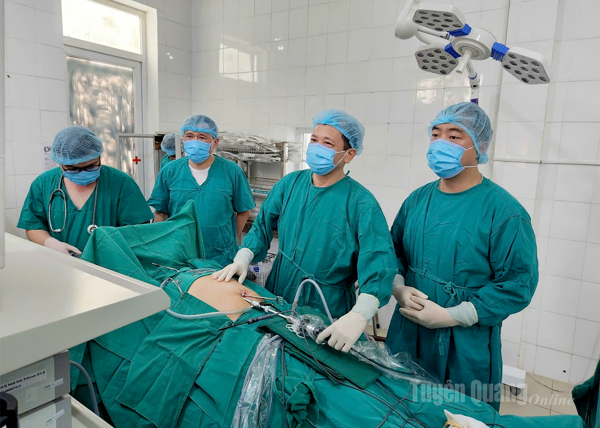A gallbladder surgery by Dr. Giang Van Long, Meo Vac Regional General Hospital.
