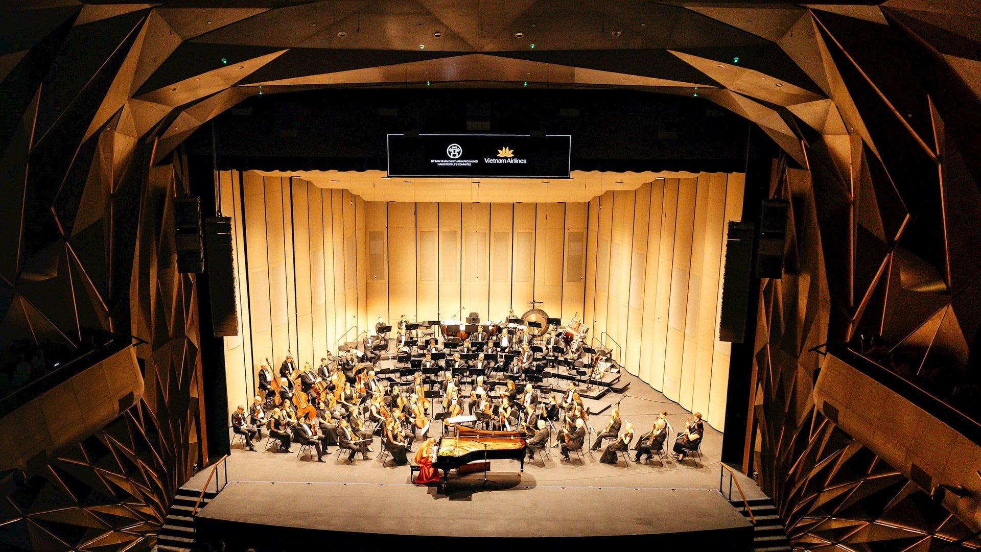 រូបភាព-1.-vietnam-airlines-classic-hanoi-concert-2025-hua-hen-tro-thanh-can-be-a-special-cultural-venue-of-thu-do-trong-thang-october-this-year.jpg