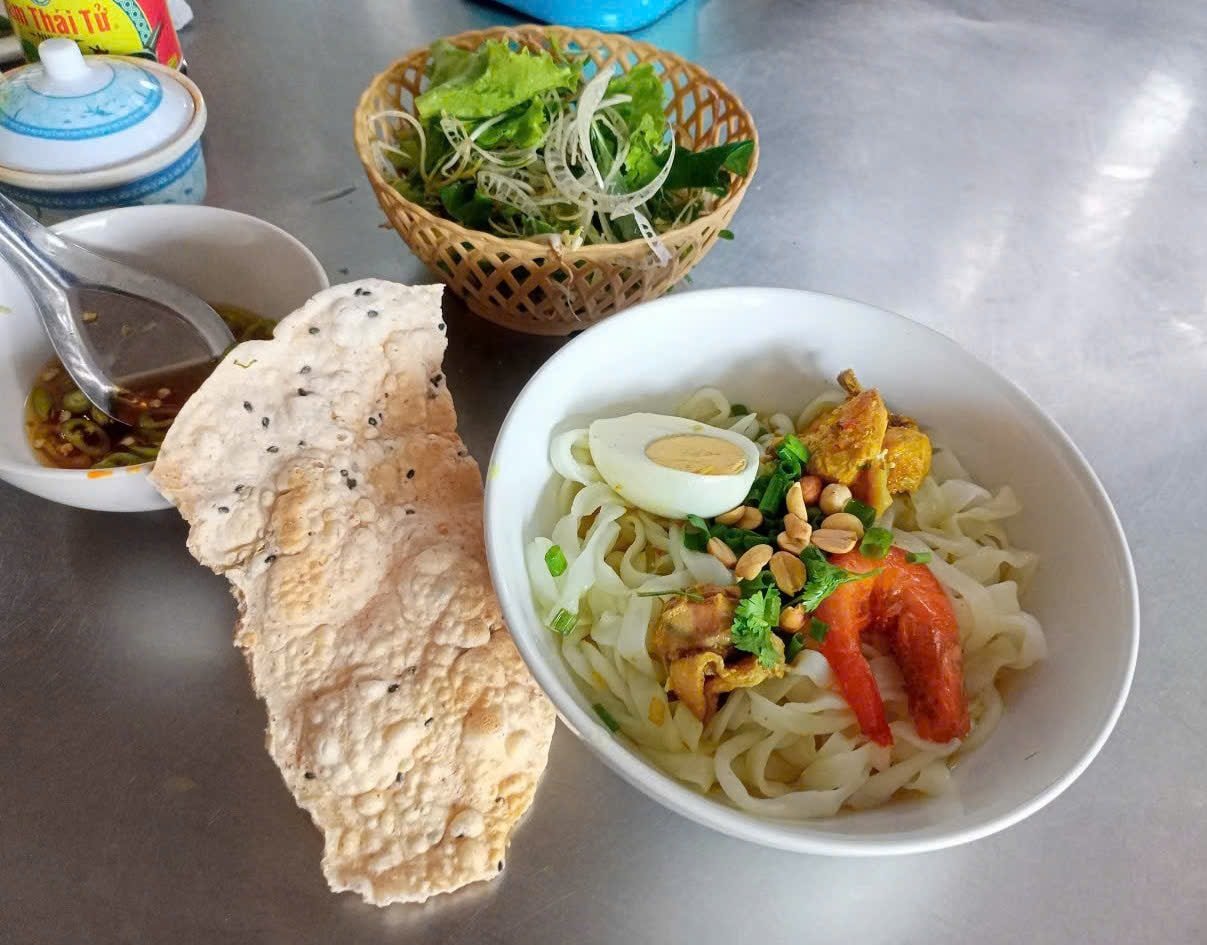 នំបញ្ចុក Ba Bau នៅឃុំ Nui Thanh លែងដូចពីមុនទៀតហើយ។ រូបថត៖ វ៉ាន់ ភីន