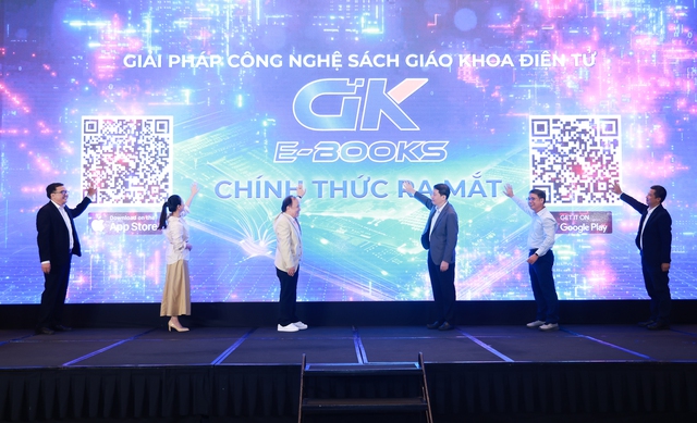 Ra mắt giải pháp công nghệ sách giáo khoa điện tử- Ảnh 1.