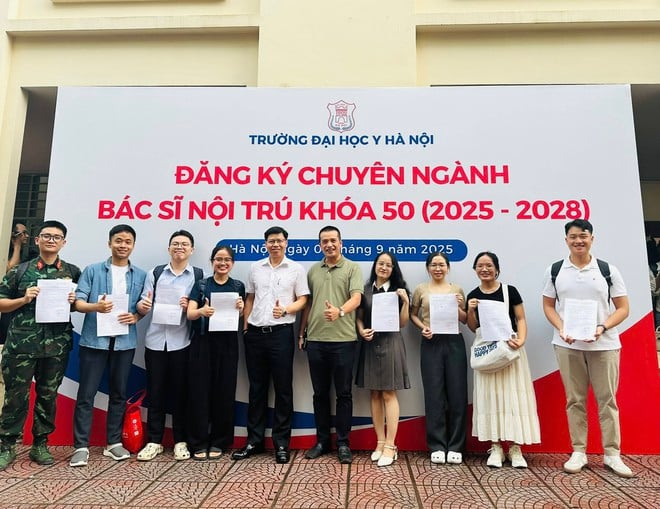 Màn gọi tên chọn ngành bác sĩ nội trú gây bão mạng xã hội tại Trường Đại học Y Hà Nội - Ảnh 7.