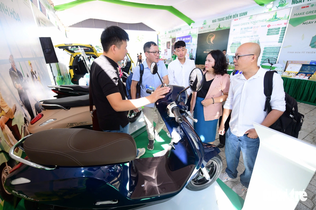 Chạy thử xe điện, tìm hiểu sản phẩm nông nghiệp tuần hoàn tại Ngày trải nghiệm xanh - Ảnh 9.