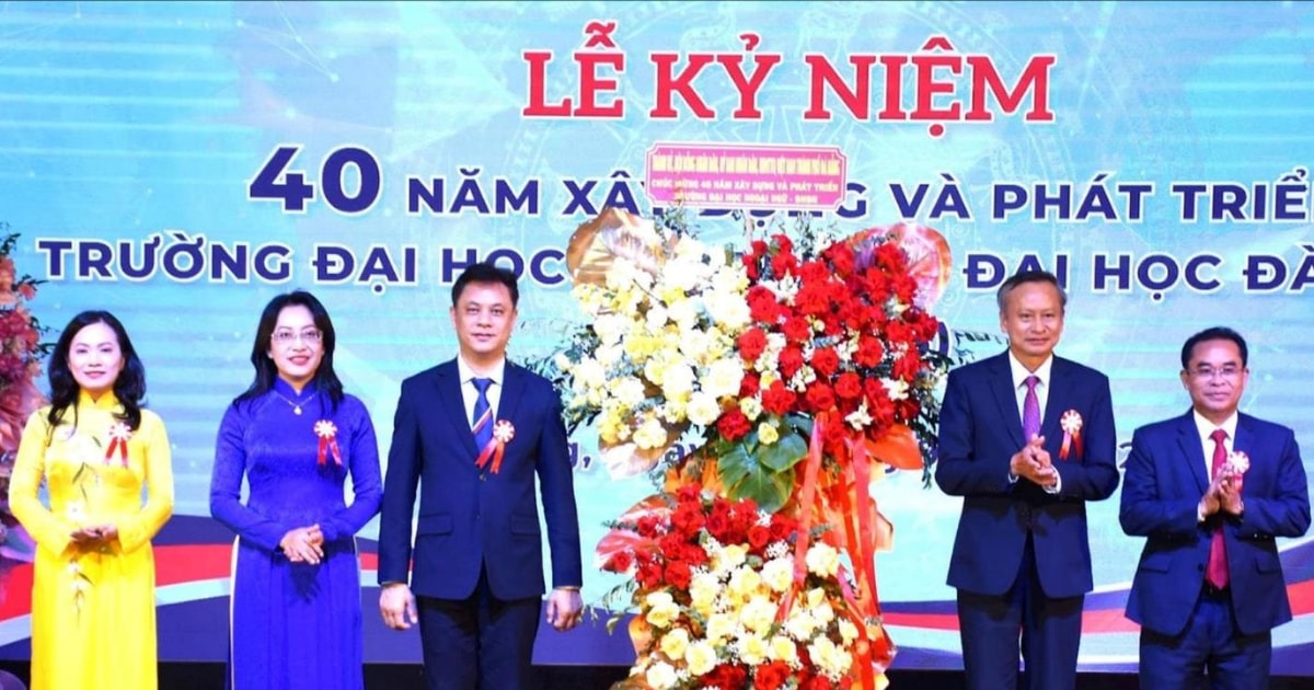 Trường Đại học Ngoại ngữ Đà Nẵng kỷ niệm 40 năm thành lập
