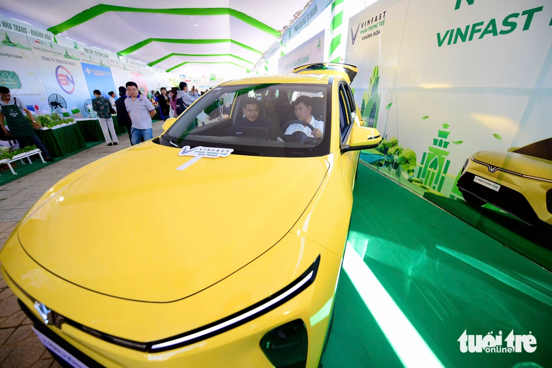 Chạy thử xe điện, tìm hiểu sản phẩm nông nghiệp tuần hoàn tại Ngày trải nghiệm xanh - Ảnh 6.