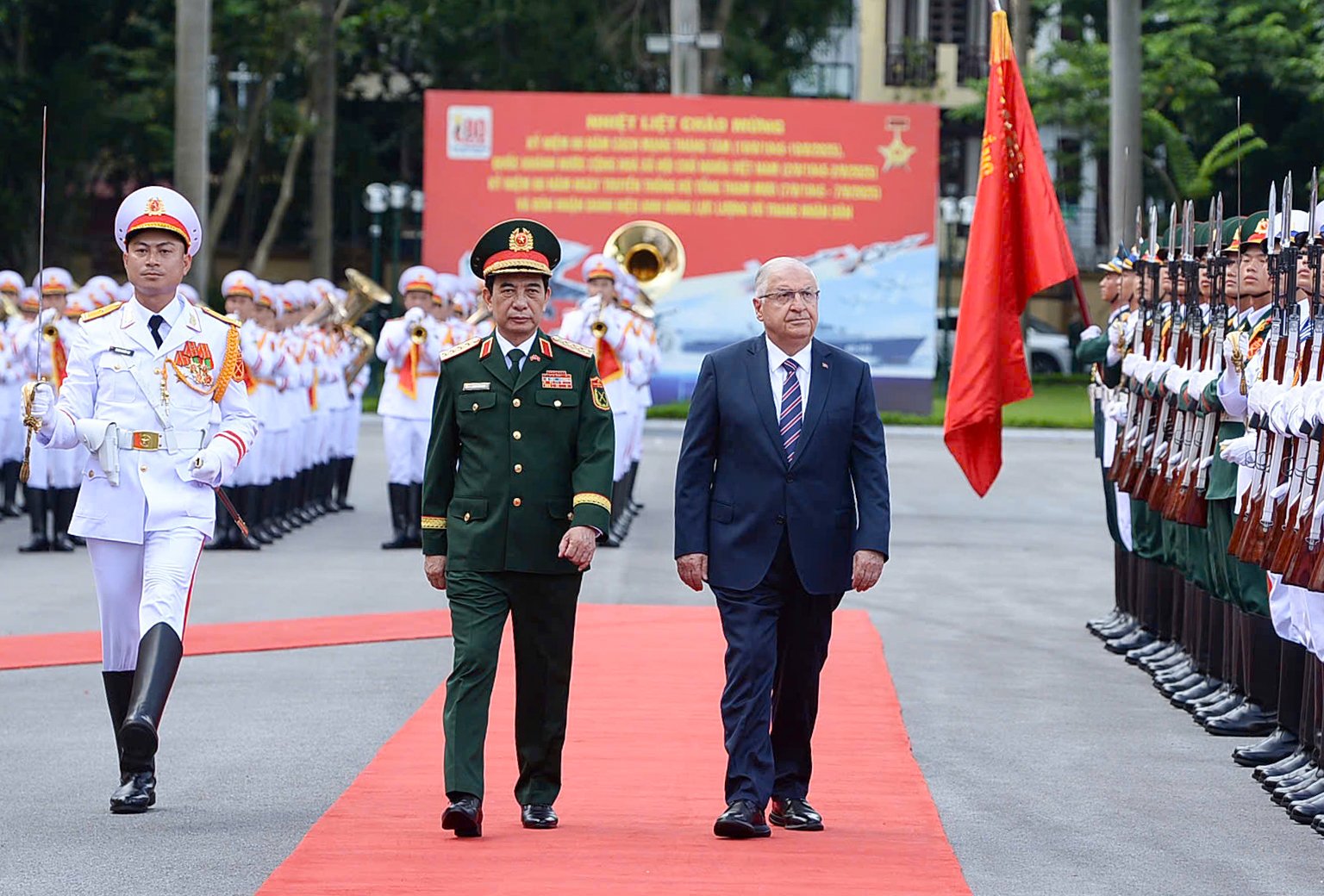 Lần đầu tiên Thổ Nhĩ Kỳ cử sĩ quan tham mưu sang đào tạo tại Việt Nam - Ảnh 1.