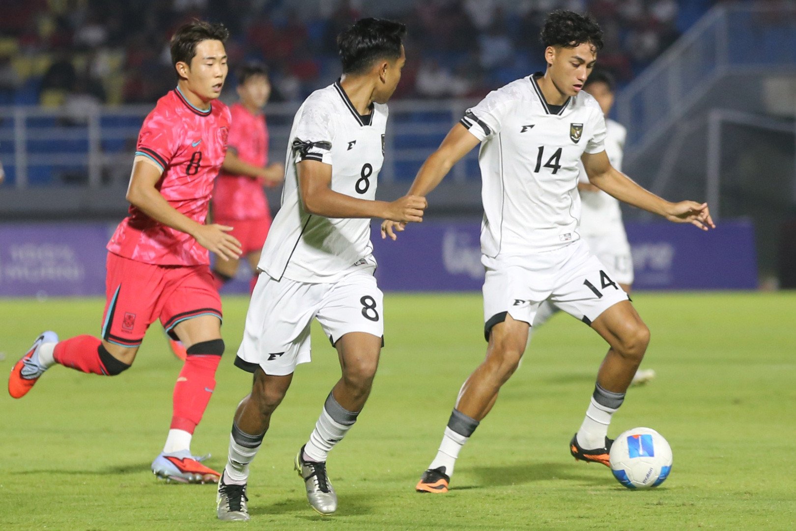 Kompas - U23 ឥណ្ឌូនេស៊ី U23 Han Quoc 0 1.jpg
