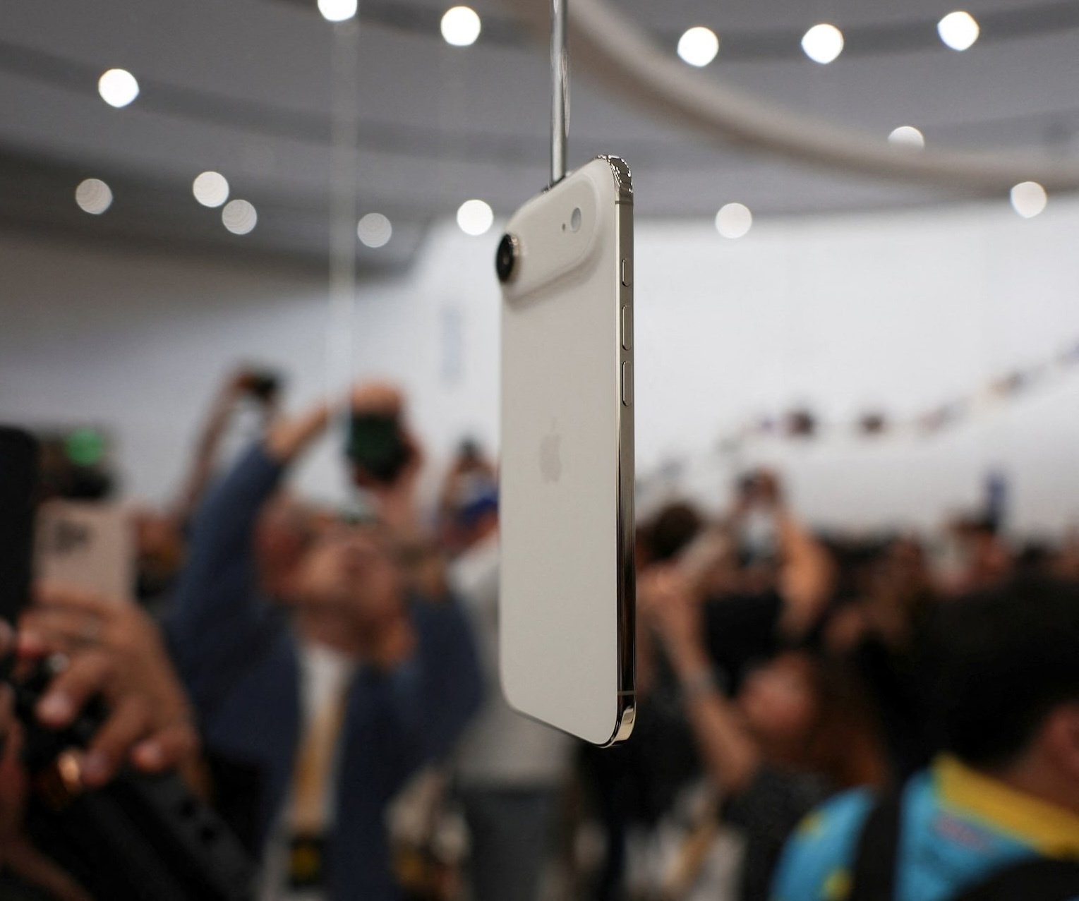 su kien Apple,  su kien iPhone 17,  iPhone 17 ra mat,  danh gia iPhone 17,  iPhone Air ra mat anh 1