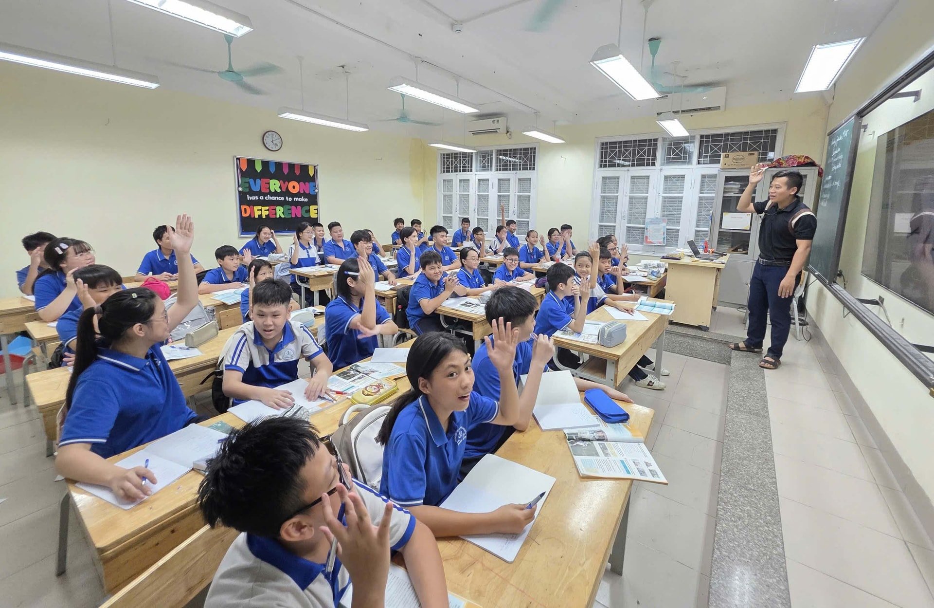 A class of students at Phuong Hong Ha Primary School on September 9.-Anh Le Nguyen.jpg