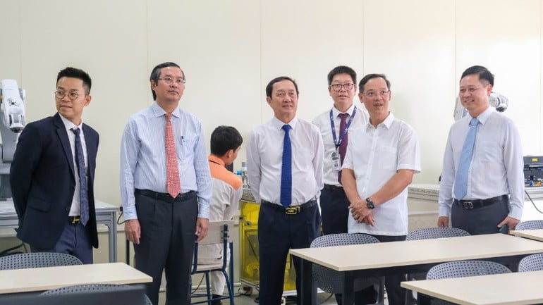 anh-tham-quan-7355.jpg