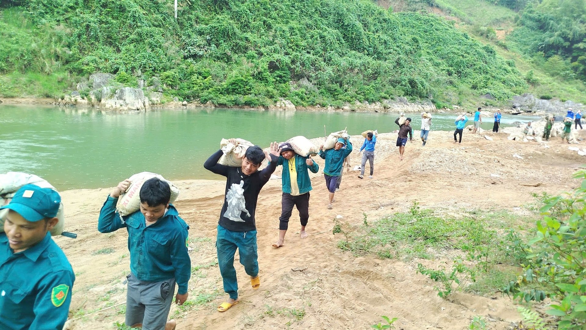 រូបថត ៣