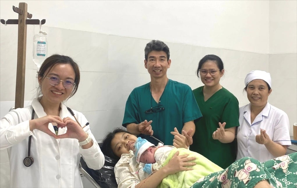 Em bé đầu tiên chào đời tại Trung tâm y tế Quân dân y Côn Đảo - 1