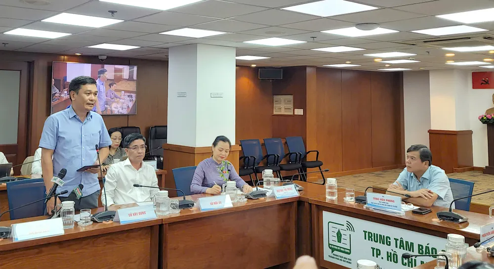 11-9. Họp báo 1.jpg