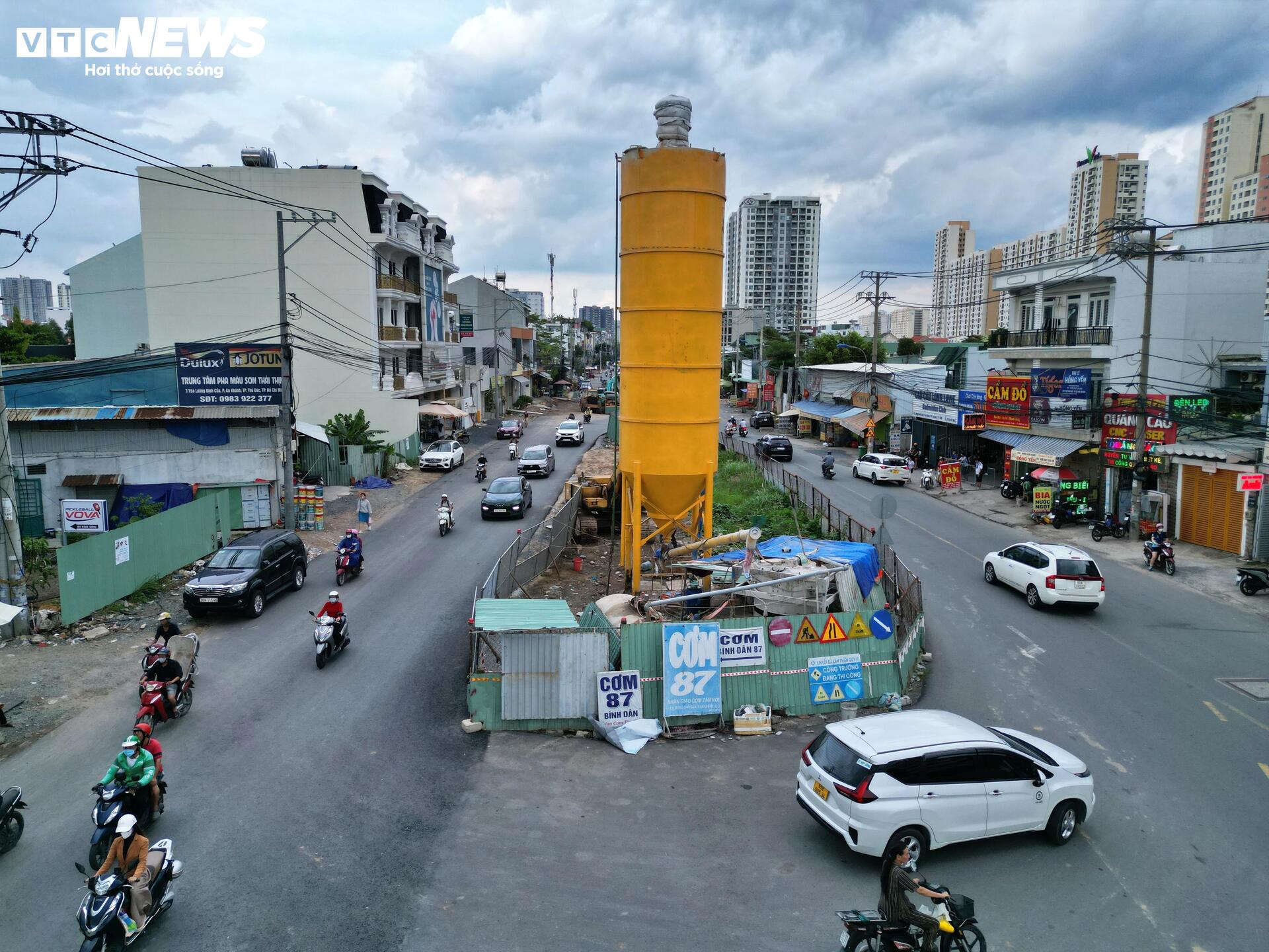 គម្រោងជាបន្តបន្ទាប់នៅទីក្រុងហូជីមិញ ហួសពីកាលកំណត់ គម្រោងខ្លះមិនបានសម្រេចក្រោយរយៈពេល១០ឆ្នាំ - ៣