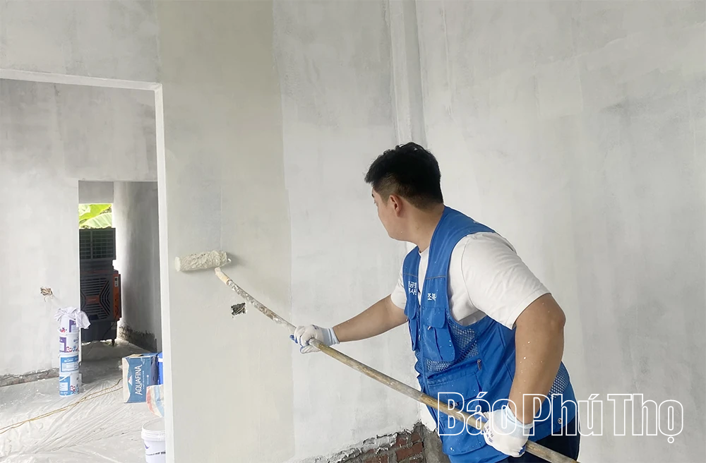 ប្រគល់ផ្ទះចំនួន ៤ខ្នង ជូនគ្រួសារក្រីក្រ ដែលទទួលបានមូលនិធិអន្តរជាតិ