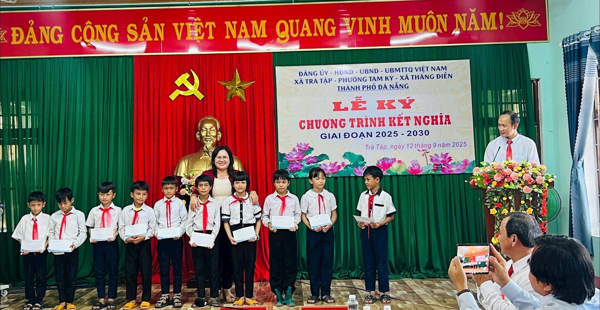 ពិធីបុណ្យសពសិស្ស