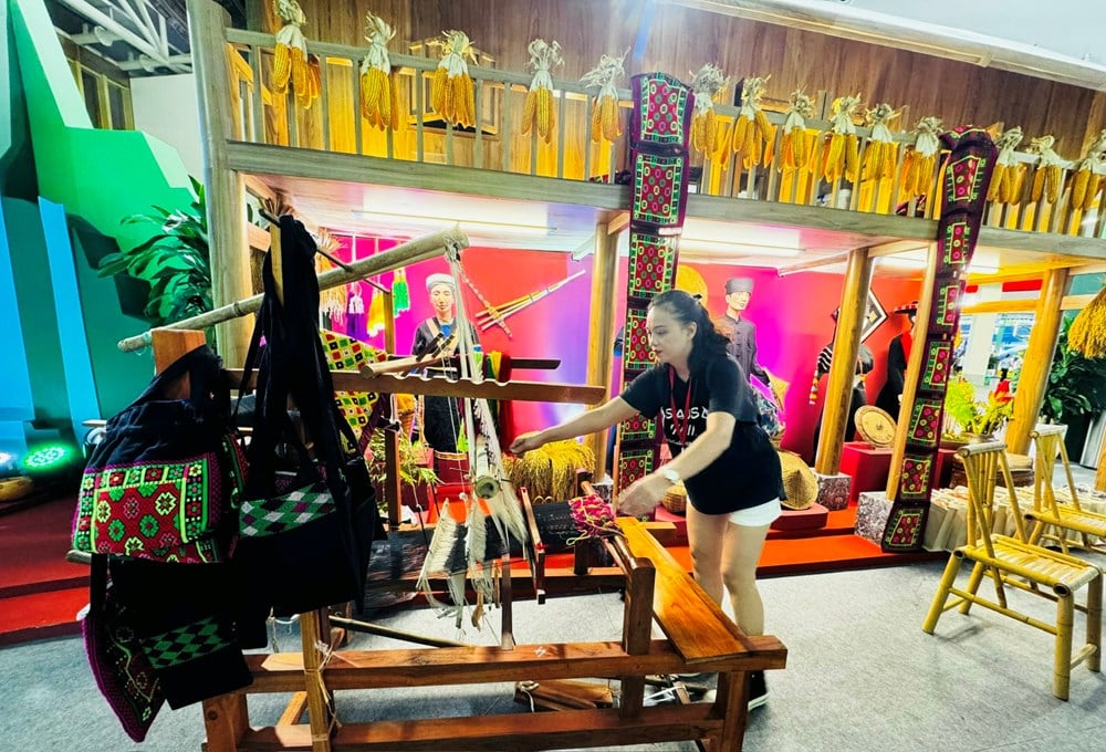 Cao Bang - 80 ឆ្នាំនៃការនាំមកនូវសុភមង្គលពីដួងចិត្តប្រជាជន - រូបថត 5