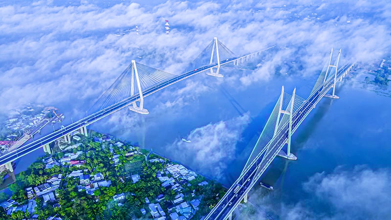 Vinh Long has many key traffic works that have been put into use. In the photo: My Thuan Bridge 1 and 2. Photo: Ngo Anh Khoa