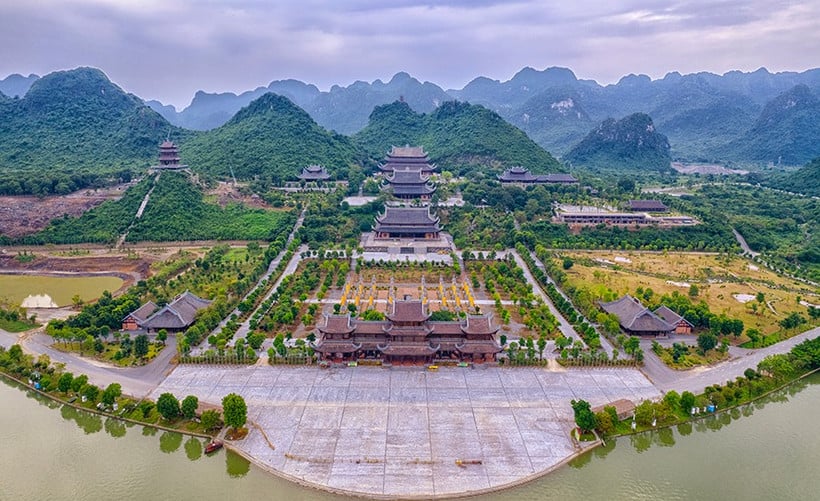 Tam Chuc Scenic Complex ស្ថិតនៅសង្កាត់ Tam Chuc ខេត្ត Ninh Binh។