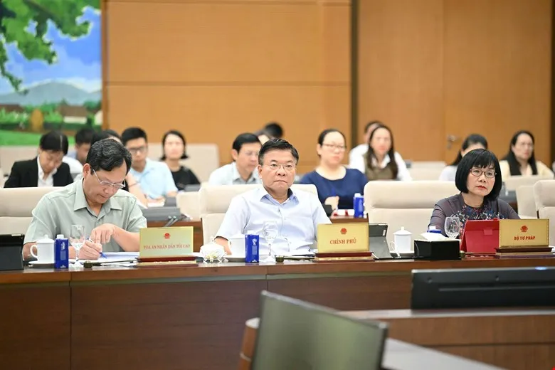 DỰ 12a.jpg