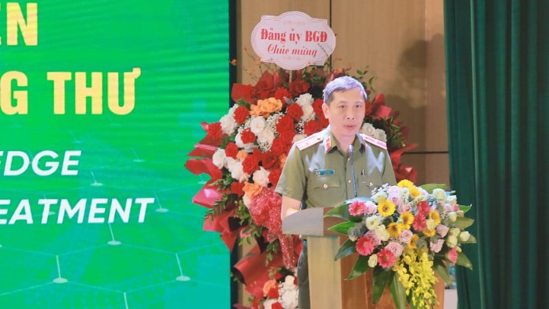 Úvodní projev na workshopu přednesl plukovník, docent, doktor Hoang Thanh Tuyen, ředitel nemocnice 19-8.