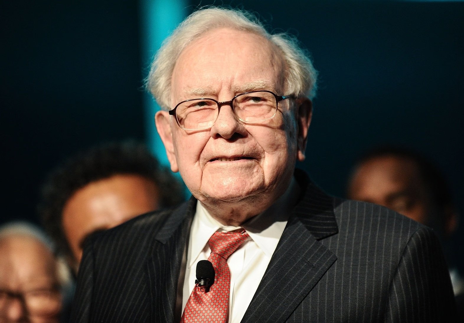 Warren Buffett នៅអាយុ 95 ឆ្នាំ៖ ហ្គេមចុងក្រោយ និងកេរ្តិ៍ដំណែលមុនសម័យ AI - 1