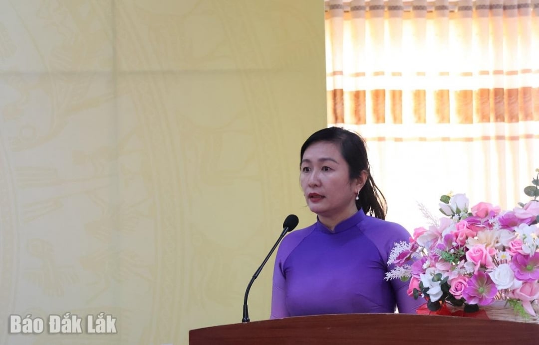 លោកស្រី Tran Thi Minh Ly នាយករងទទួលបន្ទុកមហាវិទ្យាល័យ Dak Lak