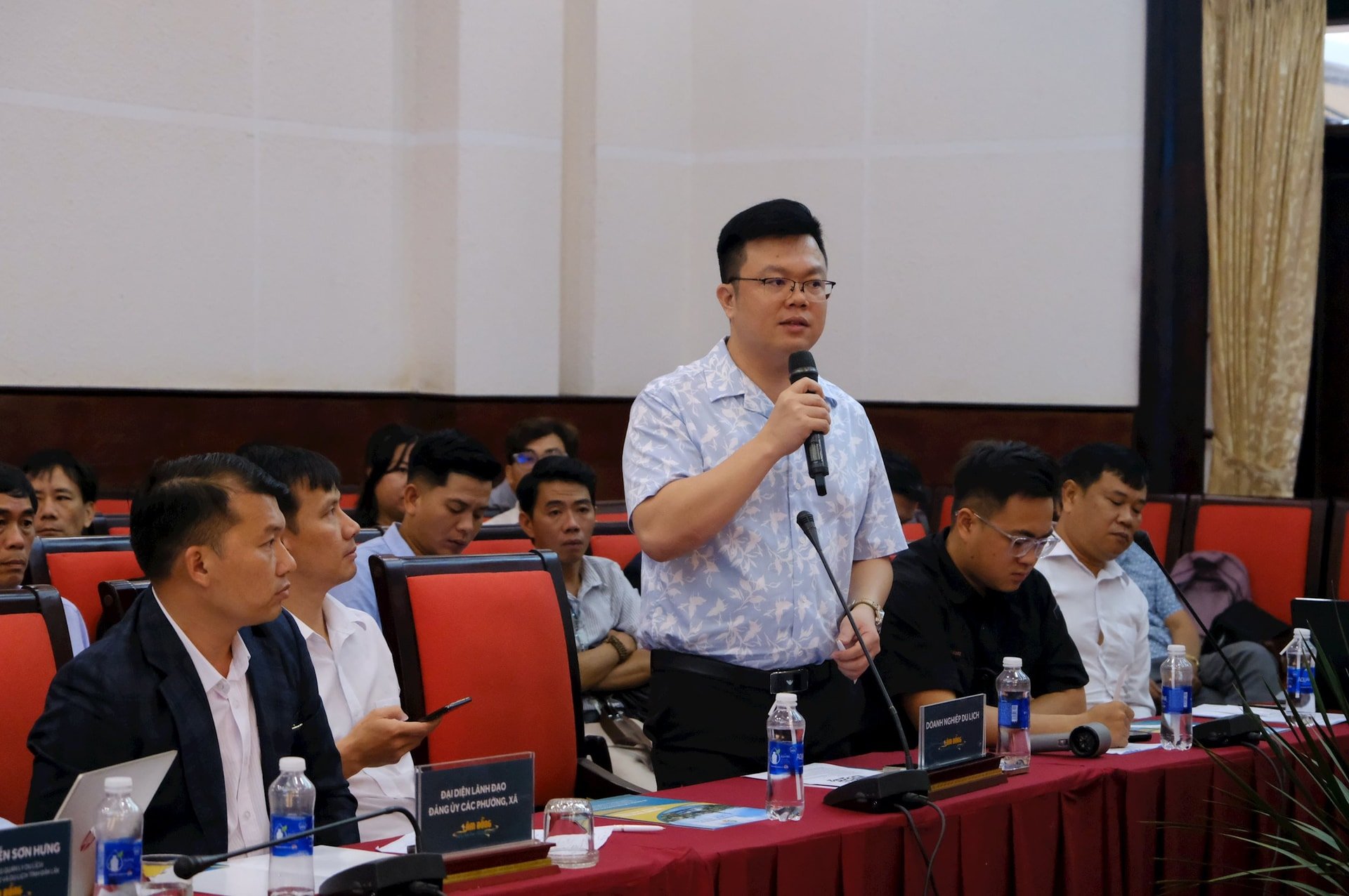 លោក Hoang Cong Dinh នាយកក្រុមហ៊ុនទេសចរណ៍ Dima-Tour សង្ឃឹមថា ផ្លូវតភ្ជាប់តំបន់ទេសចរណ៍ក្នុងតំបន់ទាំង៣នឹងត្រូវបានកែលម្អកាន់តែប្រសើរឡើង។