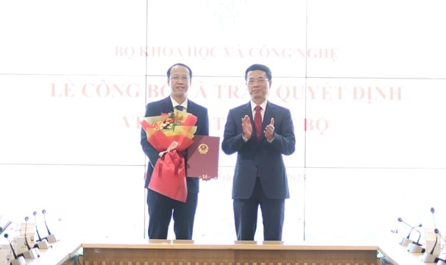 Bộ KH&CN công bố và trao quyết định bổ nhiệm, điều động cán bộ - Ảnh 4.