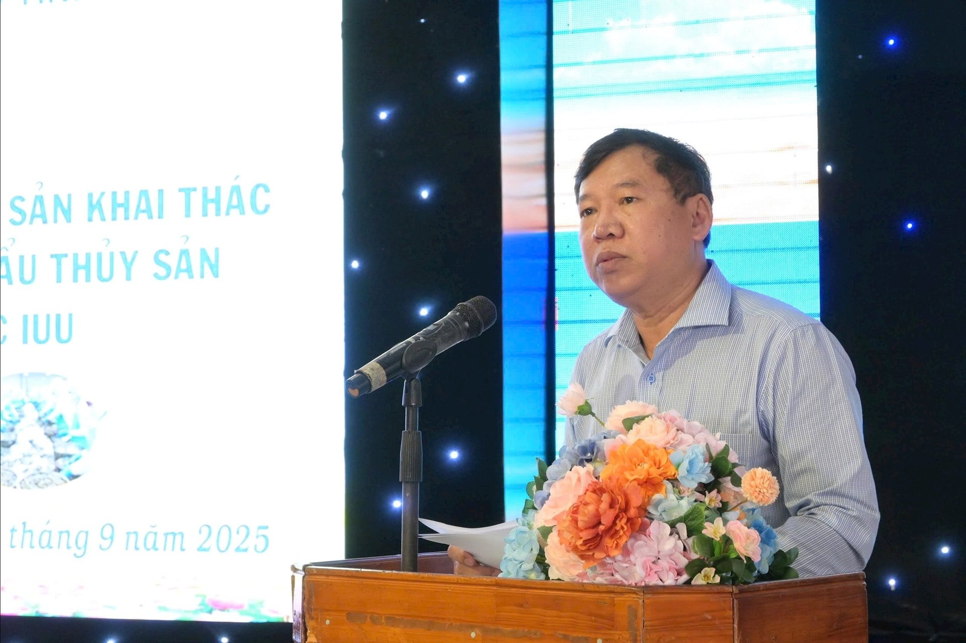 អនុប្រធាននាយកដ្ឋានកសិកម្ម និងបរិស្ថាន Lam Dong លោក Nguyen Van Chien ថ្លែងសុន្ទរកថាក្នុងសន្និសីទ។