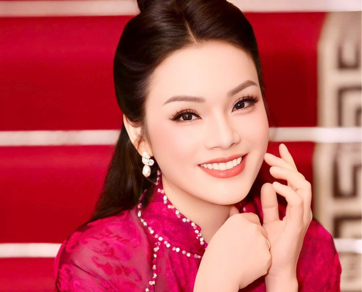 ក្នុង​ចំណោម​បេក្ខភាព​សាស្ត្រាចារ្យ​ផ្នែក​សិល្បៈ​ទាំង​៣​រូប​ក្នុង​ឆ្នាំ​នេះ សិល្បករ​កិត្តិយស តាន់ ញ៉ន ជា​បេក្ខជន និង​ជា​តារា​ចម្រៀង​ស្រី​តែ​ម្នាក់​គត់​ដែល​ជាប់​ក្នុង​បញ្ជី។