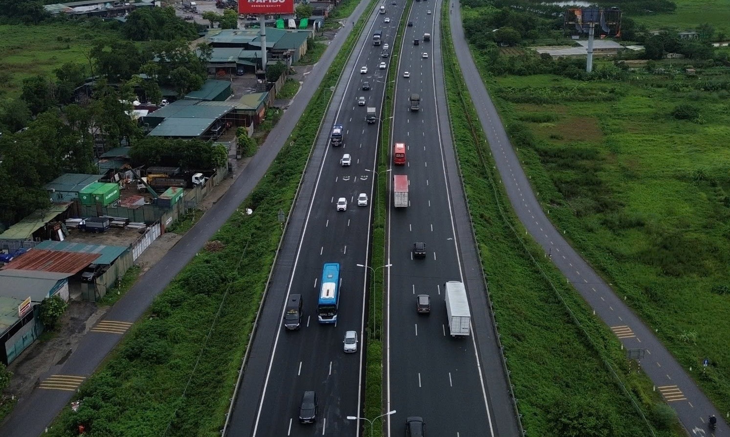 Dự kiến thí điểm cấm xe khách chạy ở làn 1 cao tốc Hà Nội - Hải Phòng từ 15/9