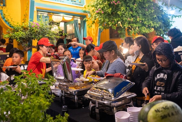 buffet - Photo 1.