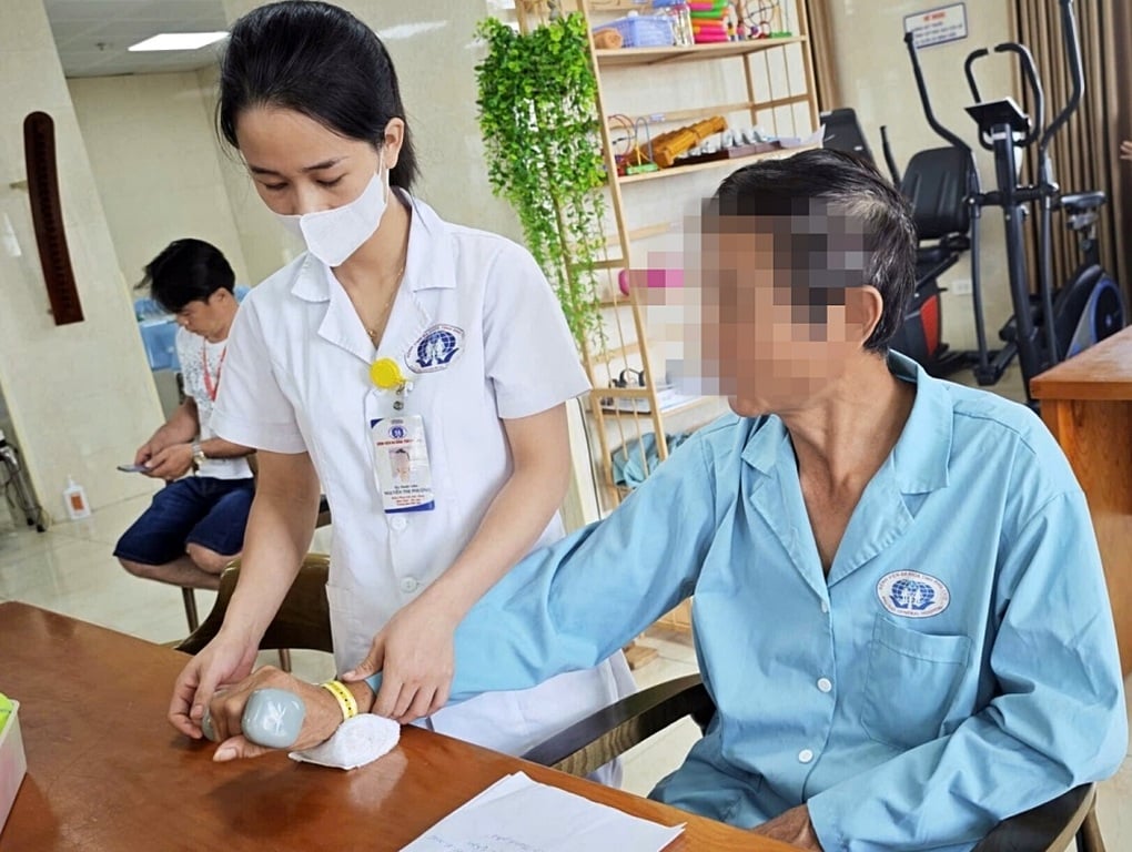 Mắc hội chứng liệt đêm thứ 7 chỉ vì ngủ sai tư thế - 1