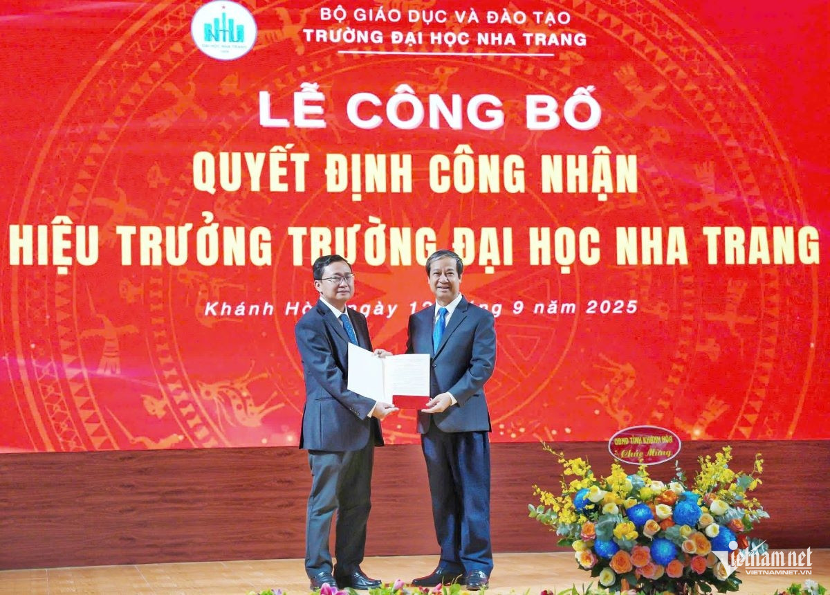 សាកលវិទ្យាល័យ W-Nha Trang.jpg