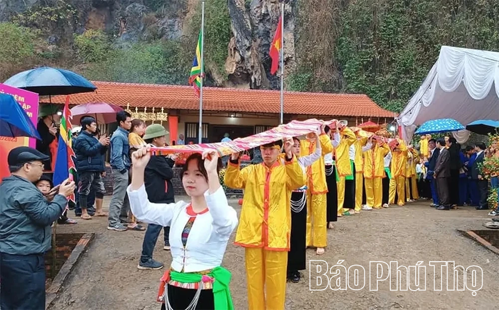 ធឿង កុក សម្រេចបានគោលដៅកសាងឃុំមួយស្របតាមស្តង់ដារជនបទថ្មី។
