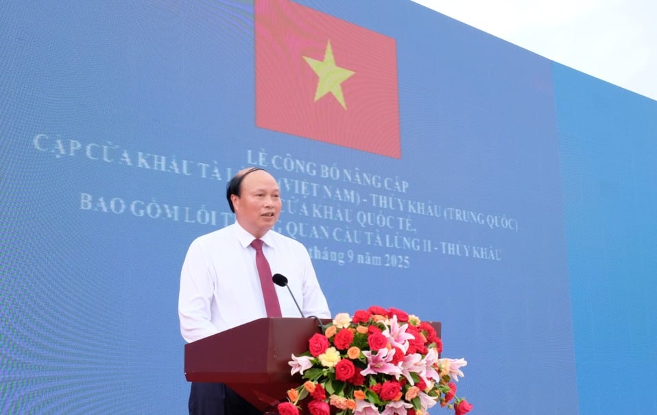 អនុប្រធានគណៈកម្មាធិការប្រជាជនខេត្ត លោក Hoang Van Thach ថ្លែងមតិក្នុងពិធីនេះ។