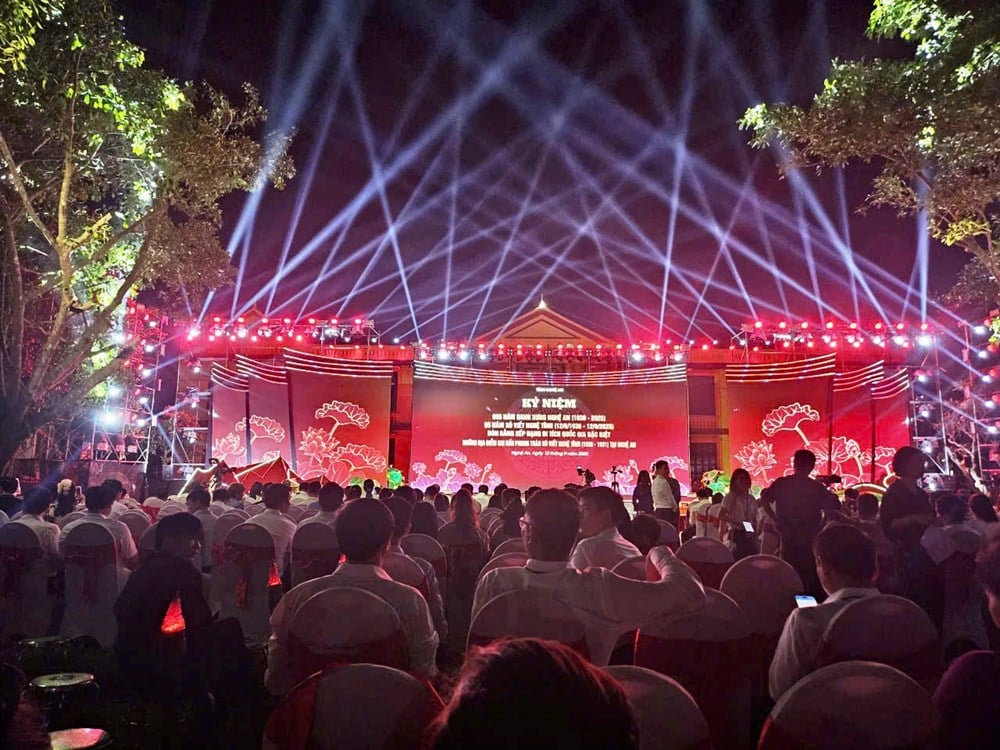 អបអរសាទរខួបលើកទី 995 នៃចំណងជើង ខួបលើកទី 95 របស់ Nghe Tinh សូវៀត និងទទួលបានវិញ្ញាបនបត្រនៃចំណាត់ថ្នាក់វិមានជាតិពិសេស Nghe Tinh សូវៀត - រូបថត 5