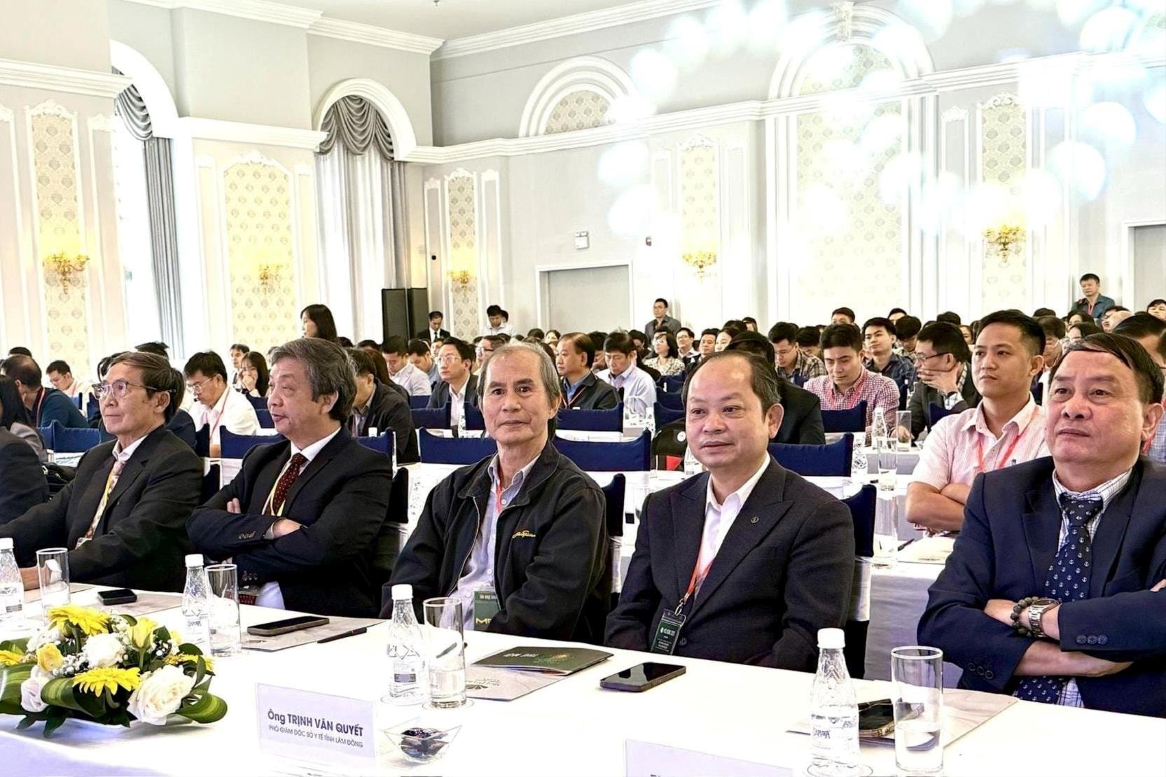 រូបភាព-17-ជ្រើសរើស-1-.jpg
