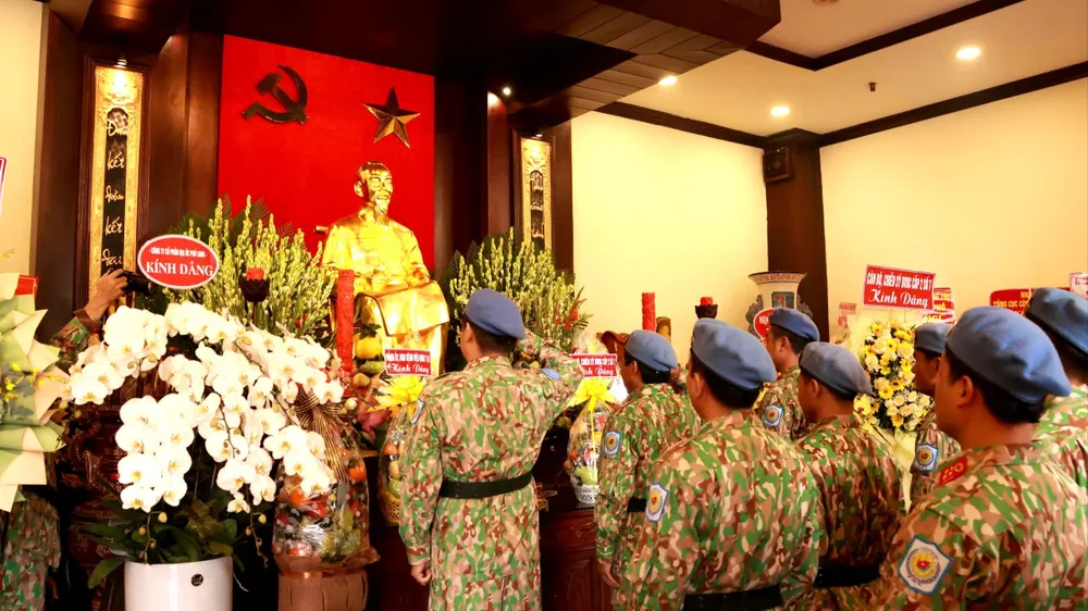 មន្ទីរពេទ្យជាន់ទី២ លេខ៧ អុជធូបរាយការណ៍សមិទ្ធិផលរបស់លោកពូនៅសារមន្ទីរហូជីមិញ - សាខាទីក្រុងហូជីមិញ