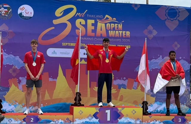 Kình ngư Việt Nam đoạt HCV giải bơi đường dài Đông Nam Á,  mơ về SEA Games 33- Ảnh 1.