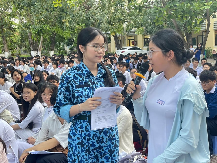 truong-thpt-nguyen-trai.jpg