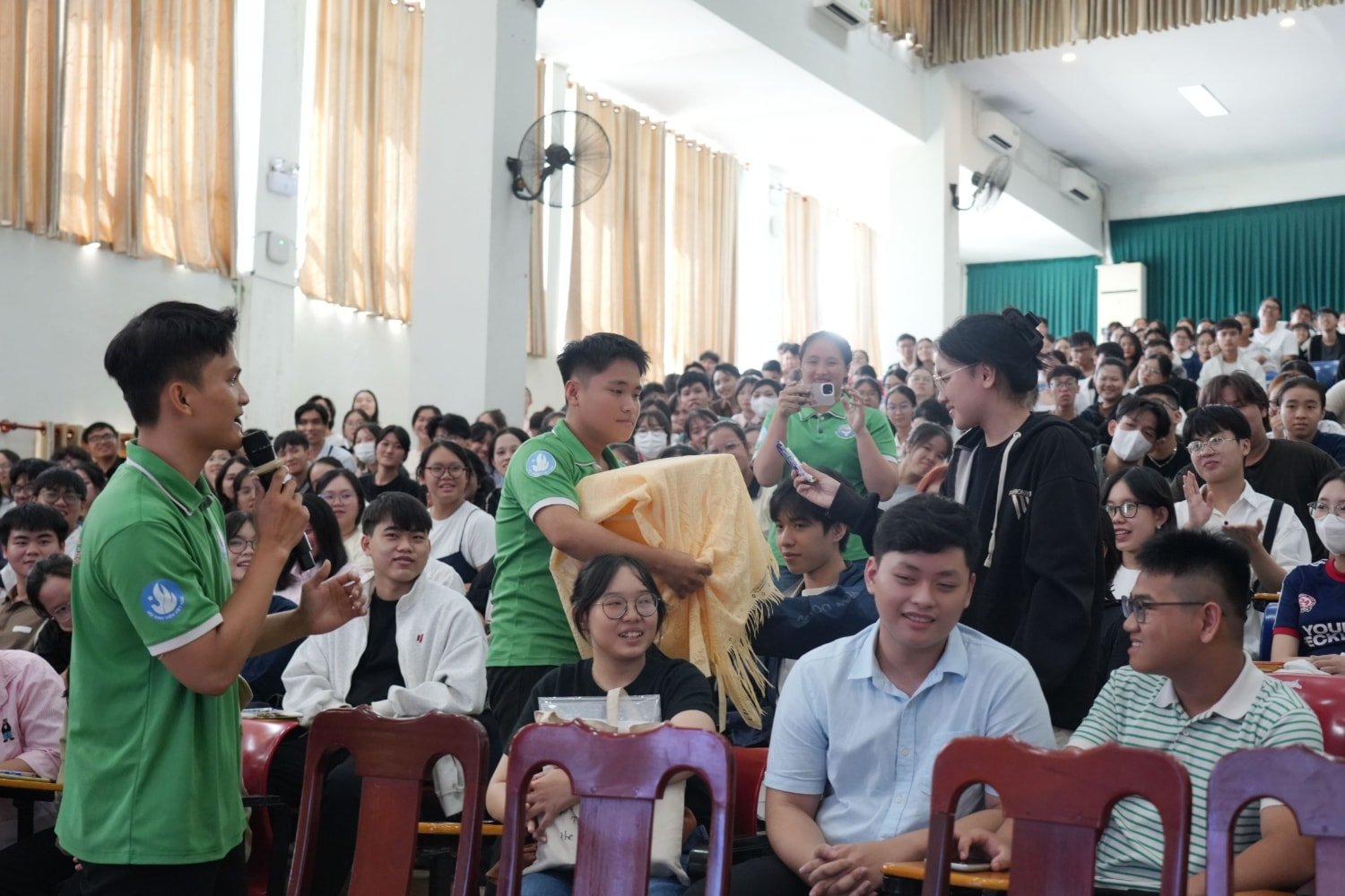 ១១-៩ សិស្ស ៥