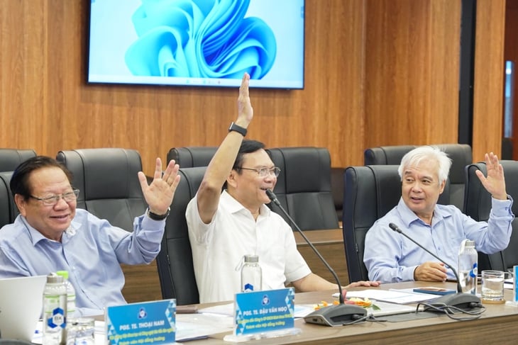 hội đồng trường - Ảnh 1.