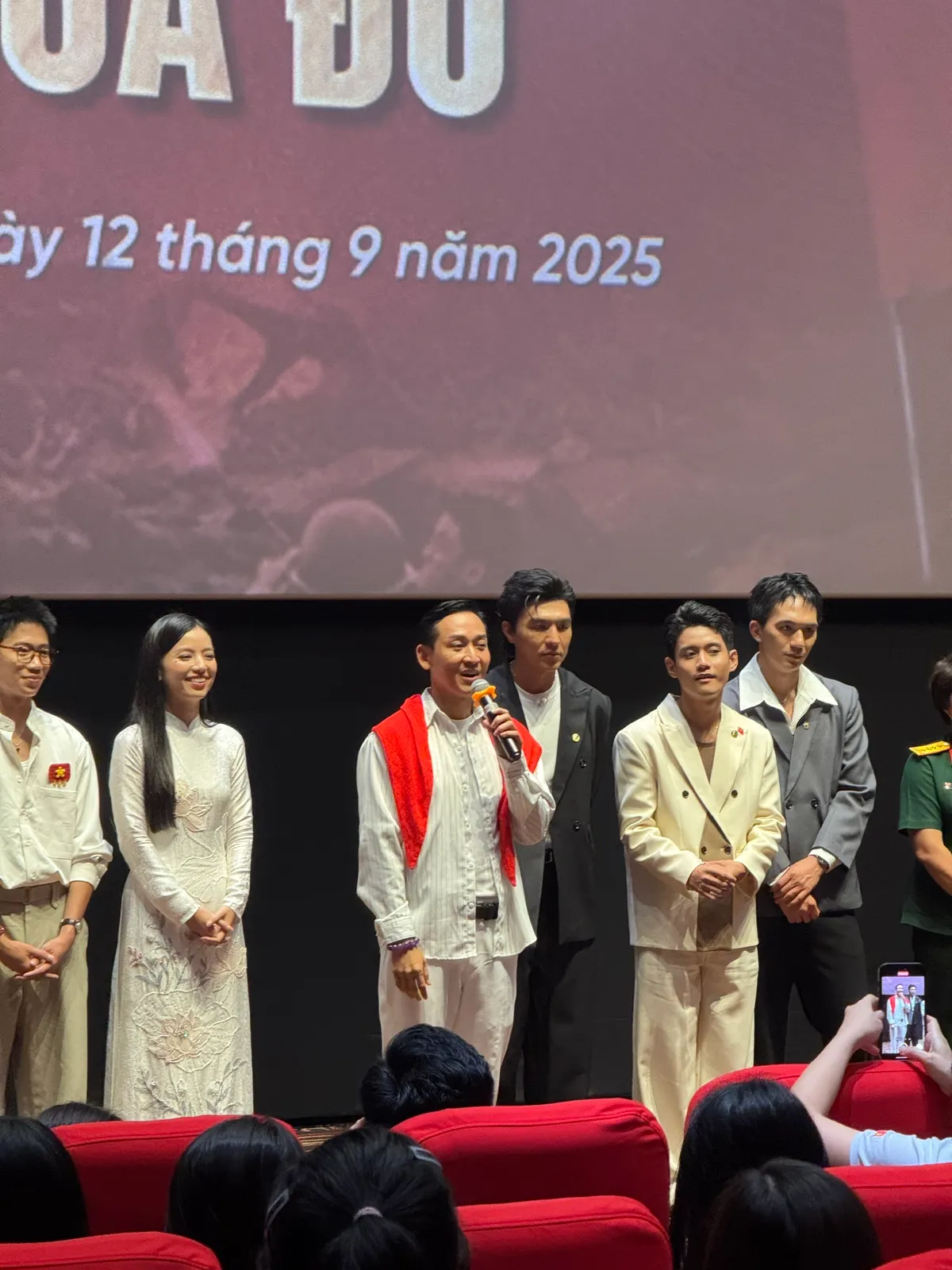 Diễn viên Hứa Vĩ Văn, vai bác sĩ Lê.